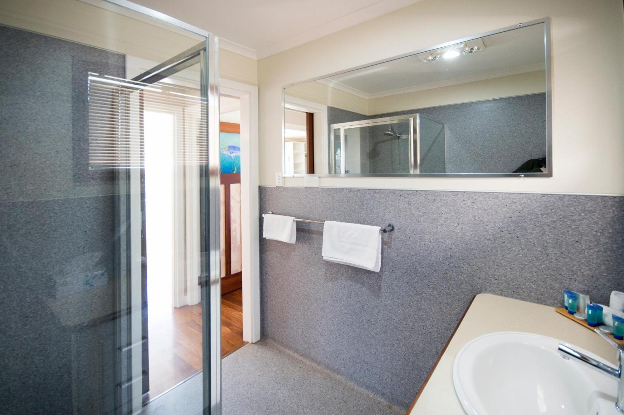 Clearwater Motel Apartments Esperance Kültér fotó