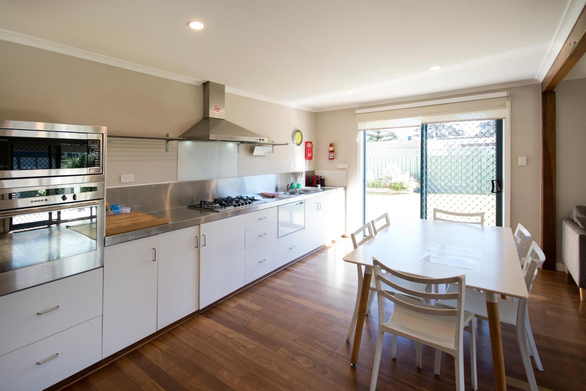 Clearwater Motel Apartments Esperance Kültér fotó