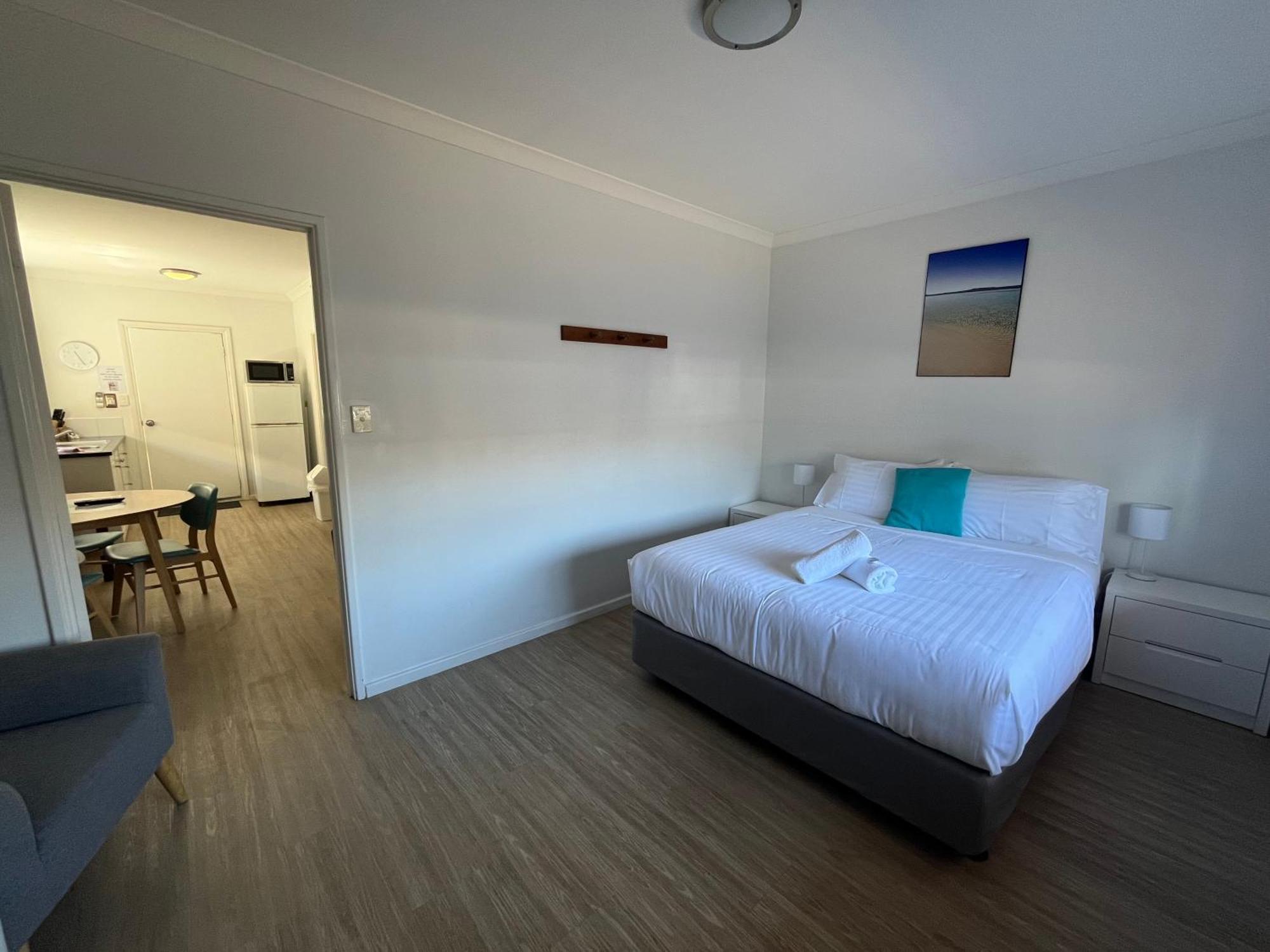 Clearwater Motel Apartments Esperance Kültér fotó