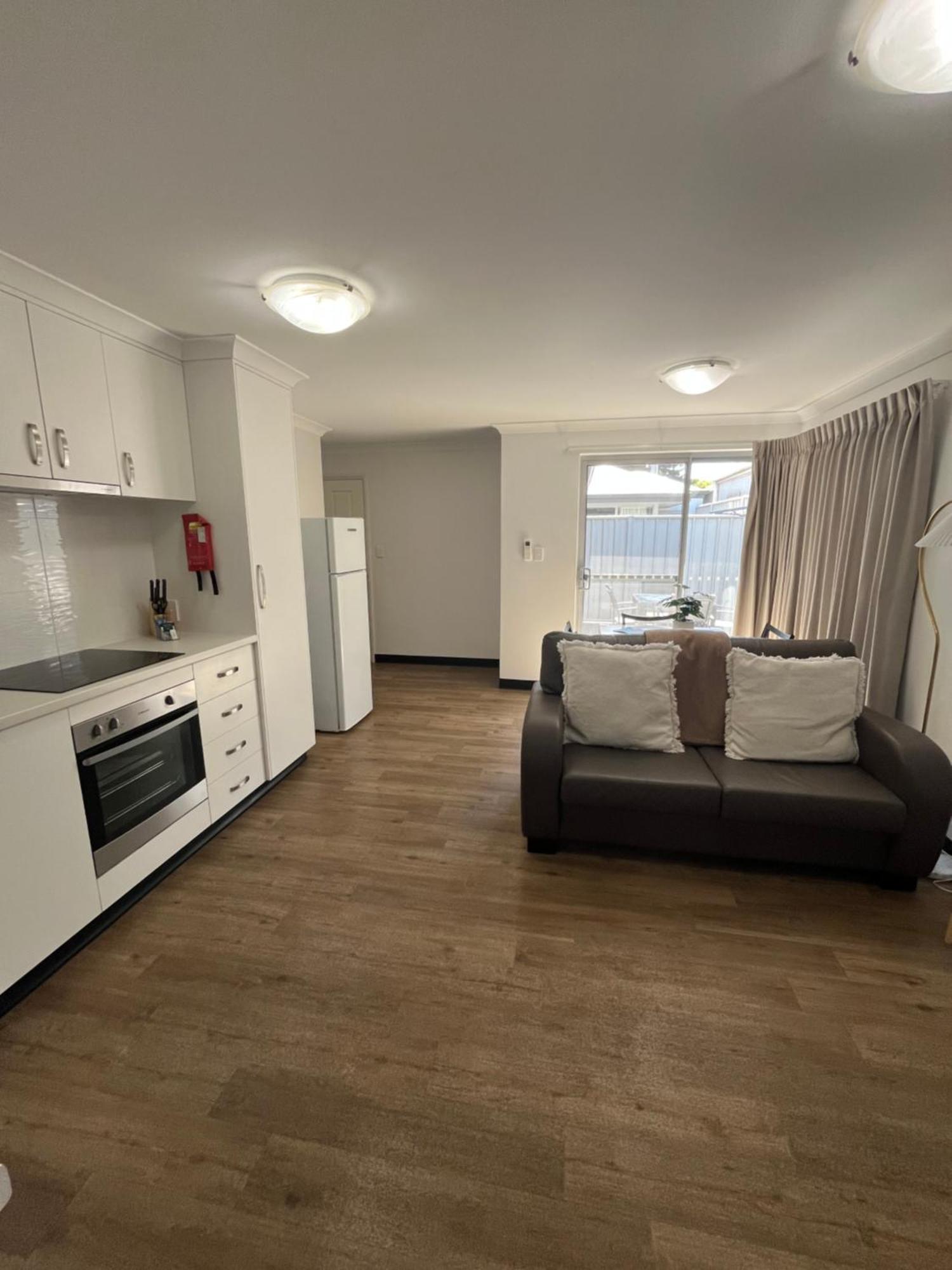 Clearwater Motel Apartments Esperance Kültér fotó